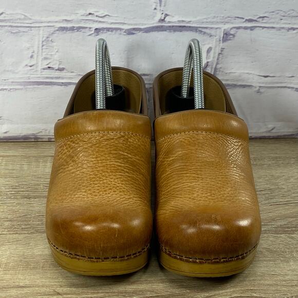 Dansko Professional Honey Distressed Leather Clogs EU 39 US 8.5-9 Wide Slip On - Picture 2 of 8